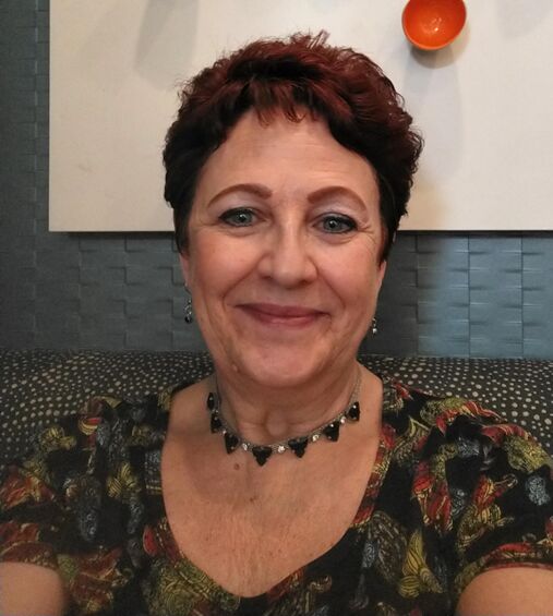 Portrait of Shari Haley, owner of Haley Bookkeeping